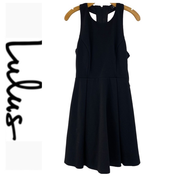 💕SALE💕 NWT Lulu’s Cutout and About Black Skater Dress - Picture 5 of 9